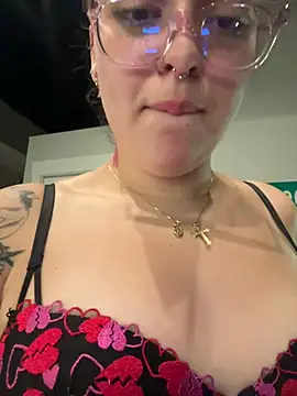 Mamachulita's Live XXX Chat