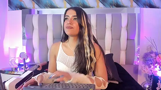 IsaDiiaz's Live XXX Chat