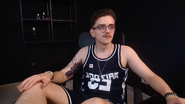 Онлайн чат XXX FelixStarkk