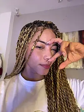 AkiraY10 Chat XXX live