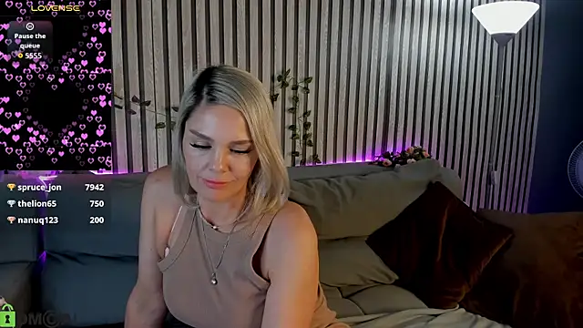 Betty_Brock élő XXX-chatje