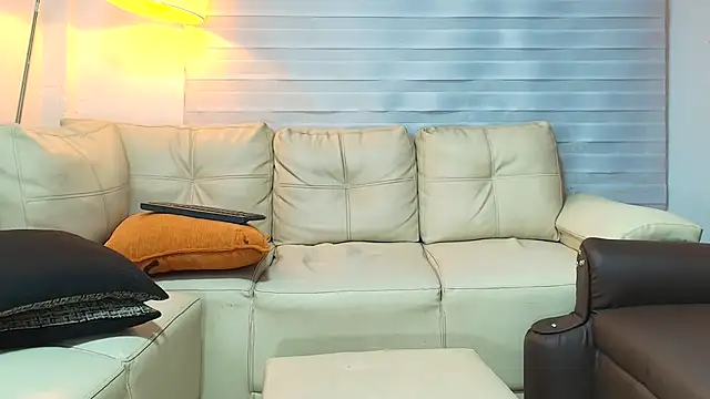 Chat +18 de oliver_evans_ ao vivo
