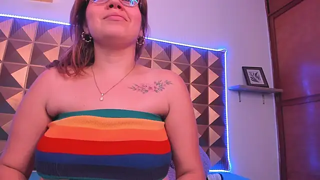 Chat +18 de Sarah_miel ao vivo