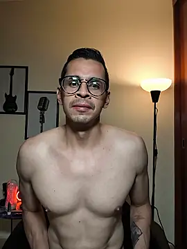 Chat XXX Live towers_j