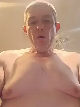 צ'אט XXX בשידור חי של burby79
