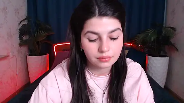 KisaModel's Live XXX Chat