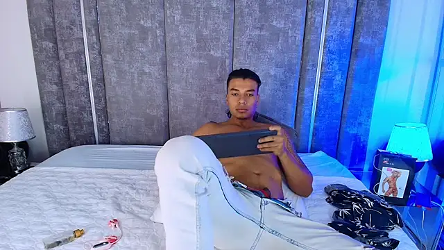 Chat XXX en directo de LycanMushu