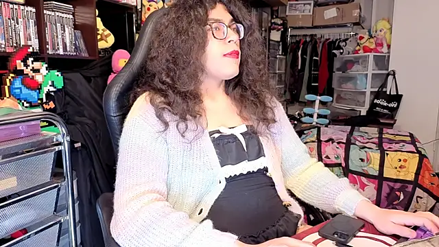 Chat +18 de ShinyCherub ao vivo