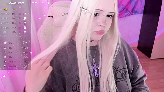 Chatroom XXX en direct de SelenaCute