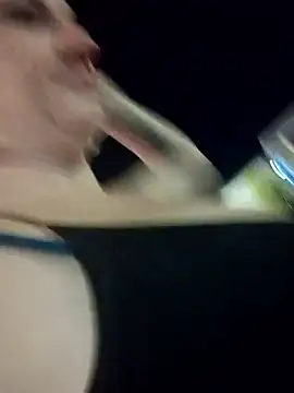 nakedgarbageperson's Live XXX Chat