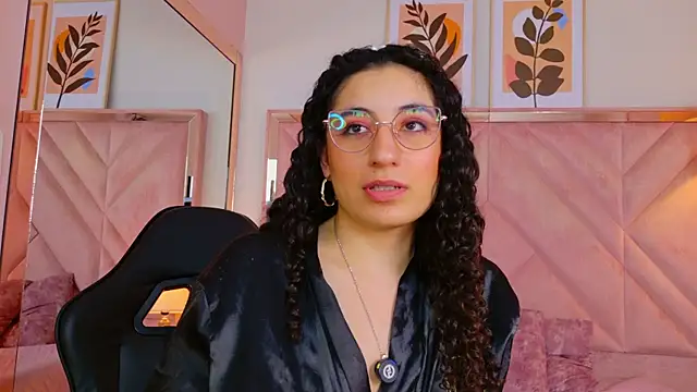 Chat +18 de DemiJones_ ao vivo