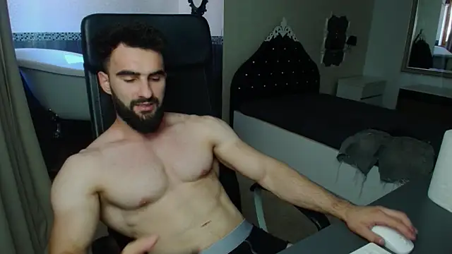 Онлайн чат XXX MicahLane