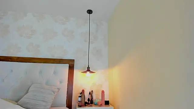 IRISCLARK1 live XXX chat