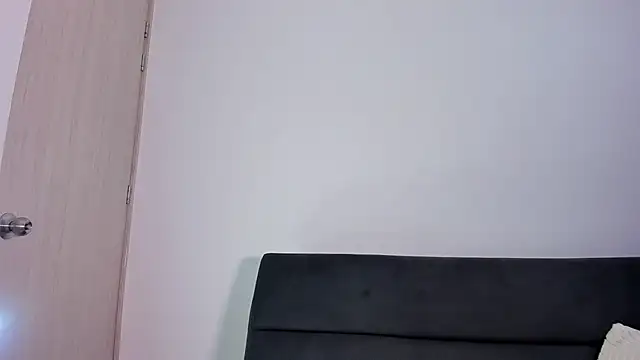 Lyra7_ Live XXX-chat