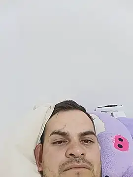 Chat +18 de Edwin_Q ao vivo