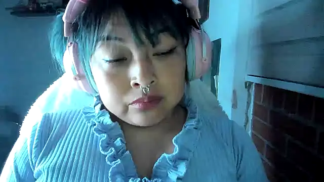 Czat XXX na żywo – Shaddycute_