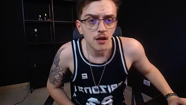 FelixStarkk élő XXX-chatje