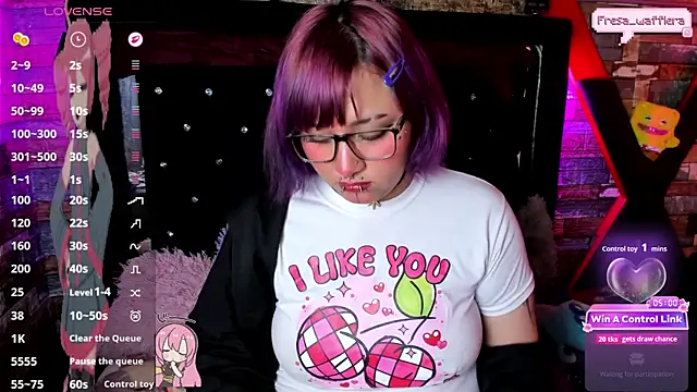 fresa_Wafflera's Live XXX Chat