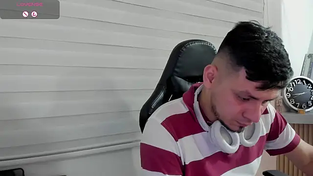 Chat XXX en directo de Rick_Adams