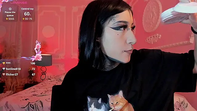 Kat_VonDe Chat XXX in diretta
