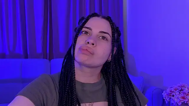 Chatroom XXX en direct de AdrianaToress