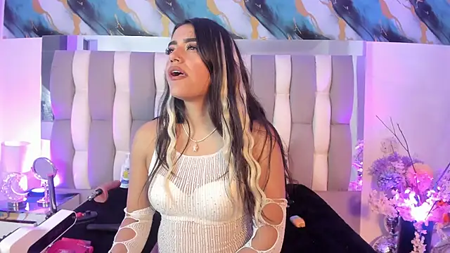 Chat XXX en directo de IsaDiiaz