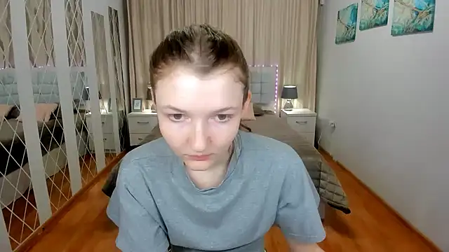 NikaRain live XXX chat