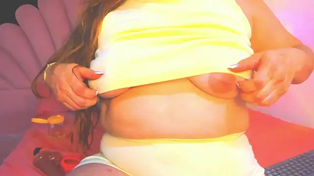 SabrinaVantress Adlı Modelin Canlı XXX Sohbeti