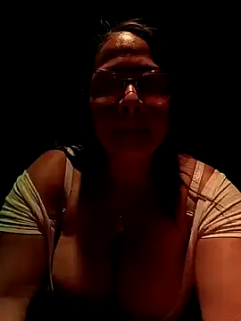 Chatroom XXX en direct de Angie_milf50