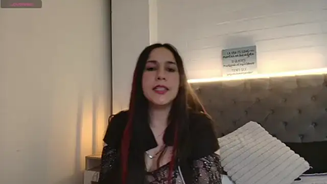 Chat +18 de Rossy_Marks ao vivo