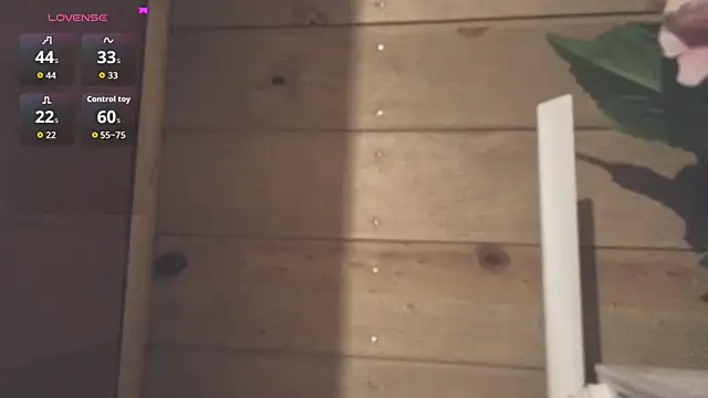 vickvalencia2's Live XXX Chat
