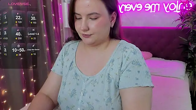 צ'אט XXX בשידור חי של FeralPeach
