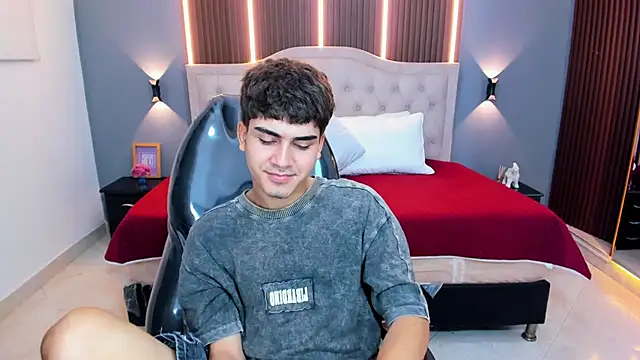 Chat XXX en directo de Tommy18__