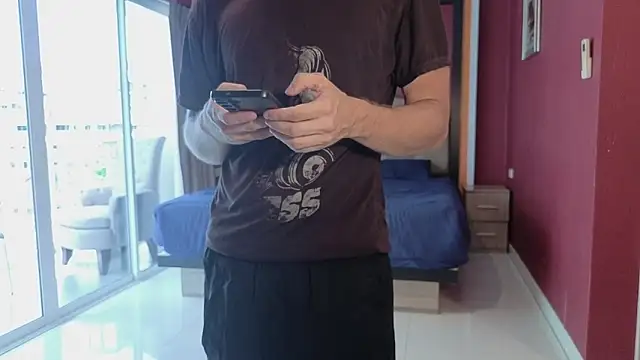 AlansonofDaddy 现场XXX聊天