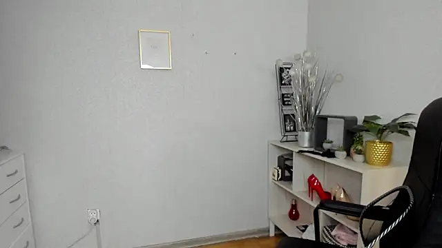 Živý XXX chat IvyMidnight