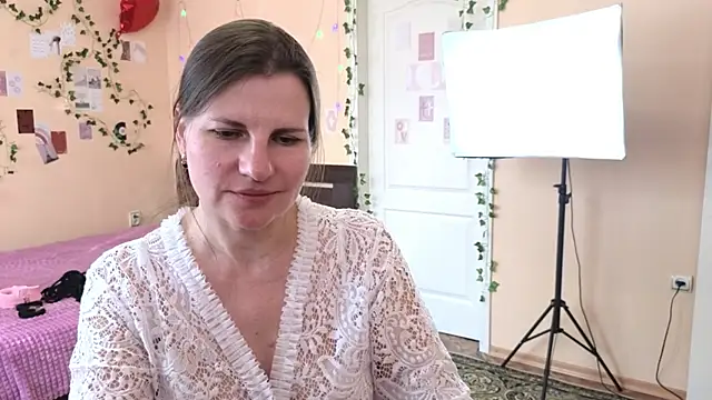 Mirabelle_Velvet: онлайн-секс-чат