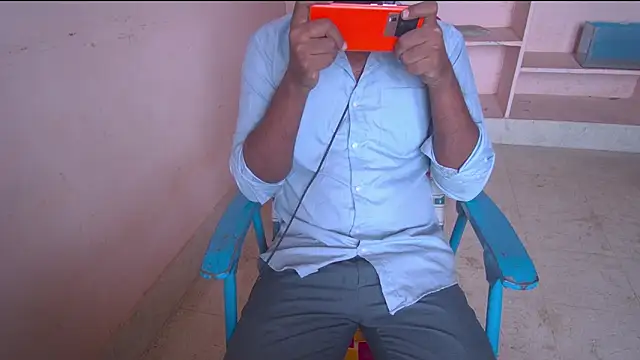 Chat XXX en directo de Tamil_KDD
