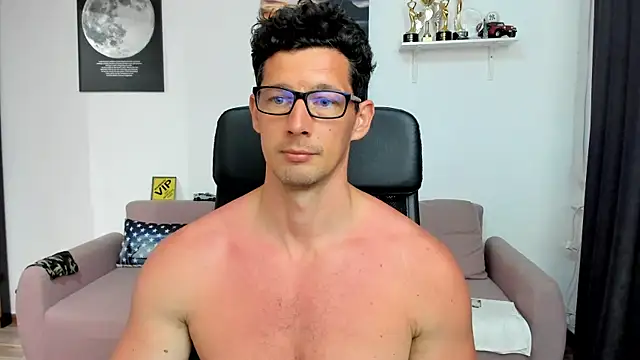 BrutusK08 Webcam show