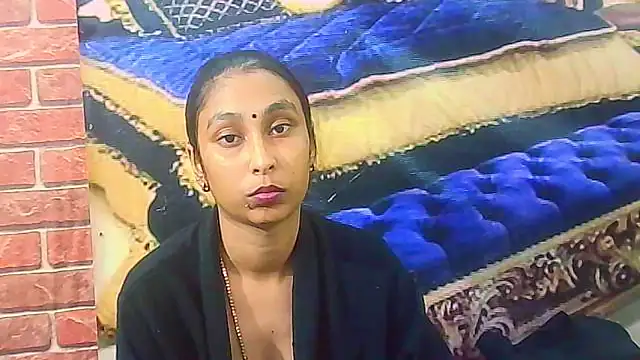 IndianSexyButt's Live XXX Chat