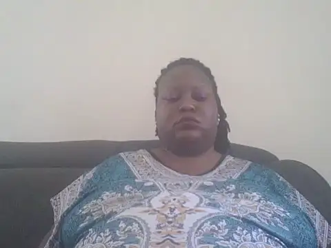 Chat +18 de fat_ebonyqueen ao vivo