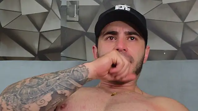 Latino_stud4u 网络视讯表演