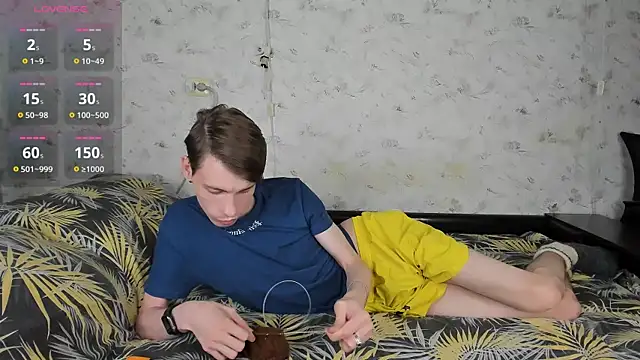 ERICK__DEEN Adlı Modelin Canlı XXX Sohbeti