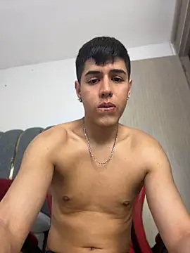 Angel_khouri_ Adlı Modelin Canlı XXX Sohbeti