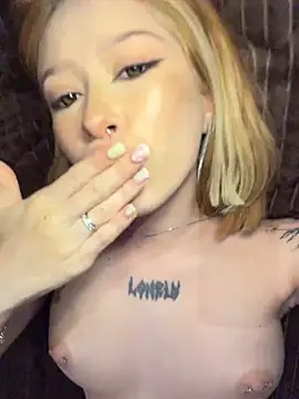 XEye_Candy Live XXX-Chat