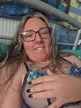 Izzylove47's Live XXX Chat