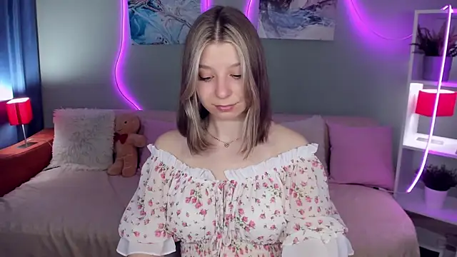 RinaMoore Live XXX-chat