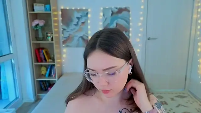 MilenaSaint Chat XXX live