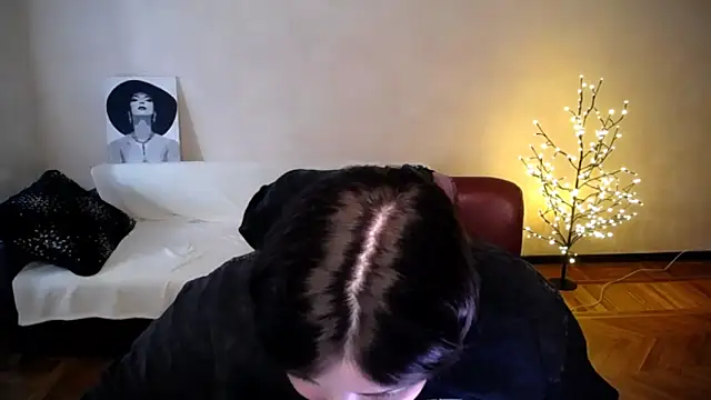 Chatroom XXX en direct de Emily_Mo