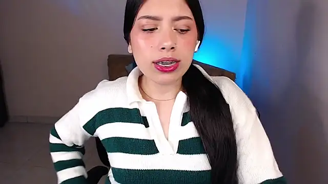 צ'אט XXX בשידור חי של iam_emy