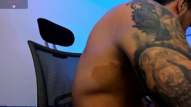 LiamReigns_ live XXX chat